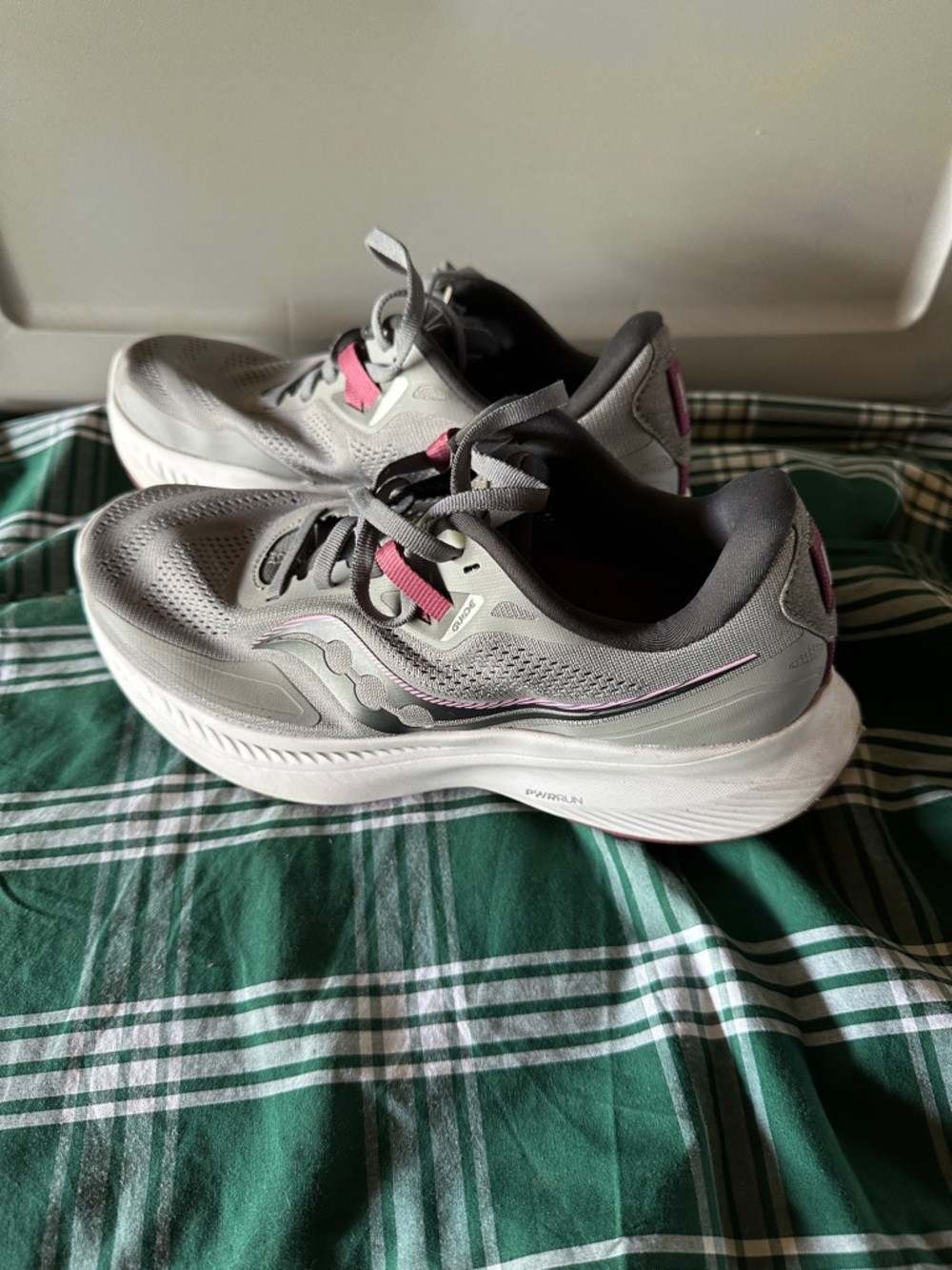 Saucony Women's Light Gray with Pink Accent Athletic Sneakers